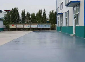 嘉峪关彩色路面喷涂翻新的材料对冬季
